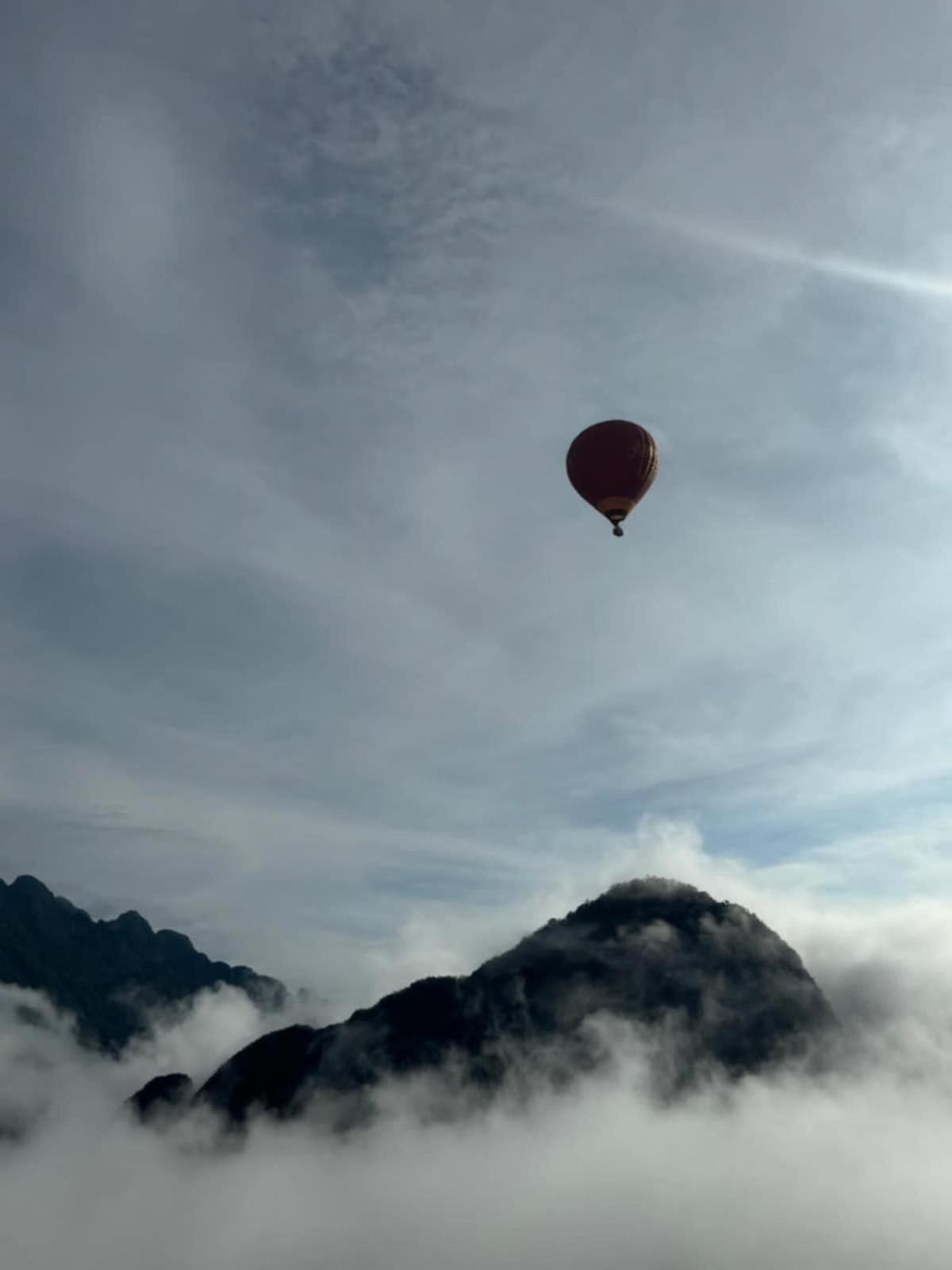 Sky Hotel Vang Vieng Dış mekan fotoğraf