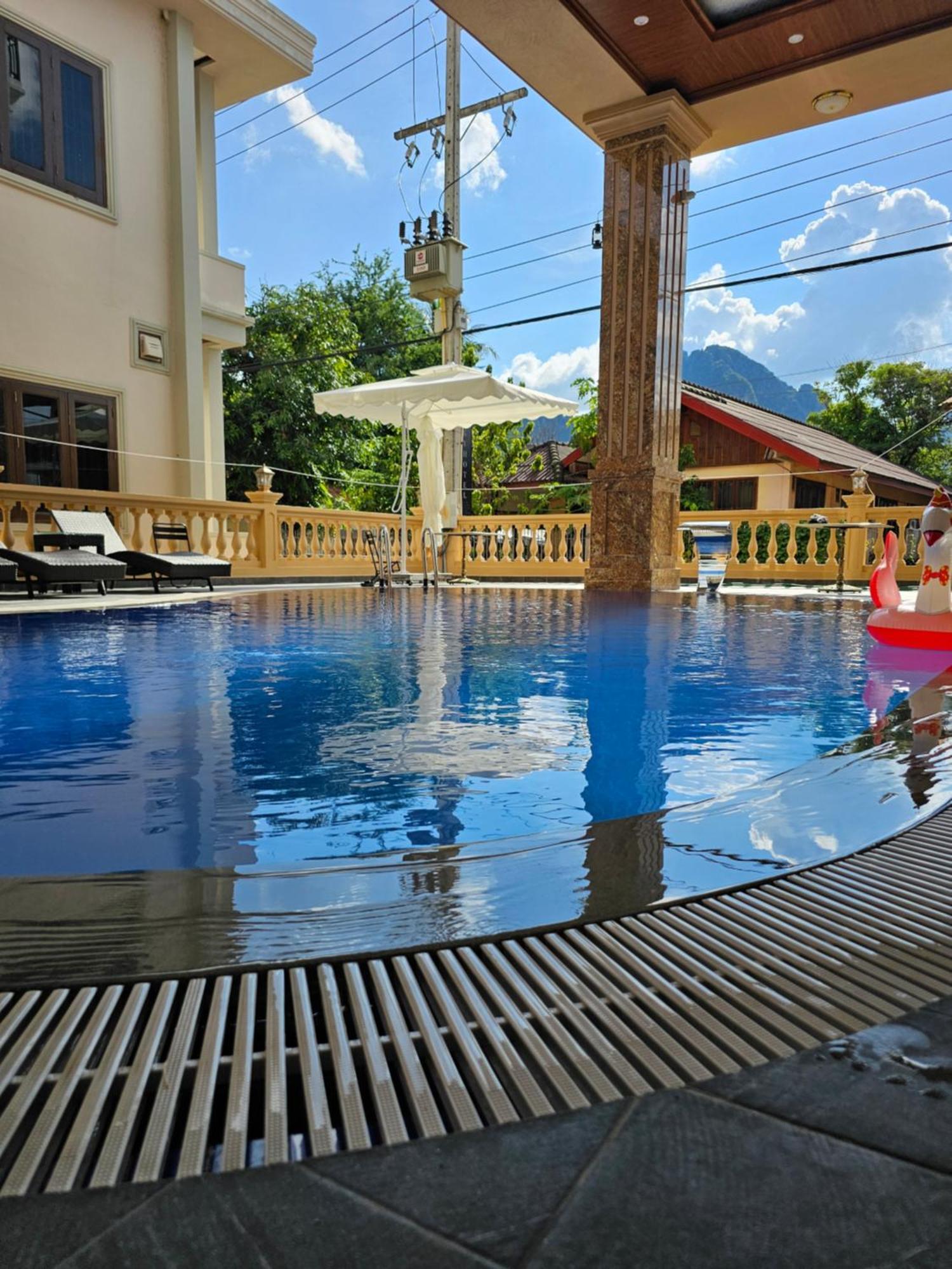 Sky Hotel Vang Vieng Dış mekan fotoğraf