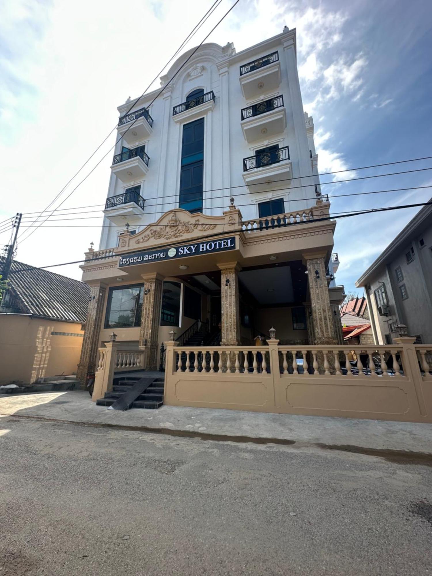 Sky Hotel Vang Vieng Dış mekan fotoğraf
