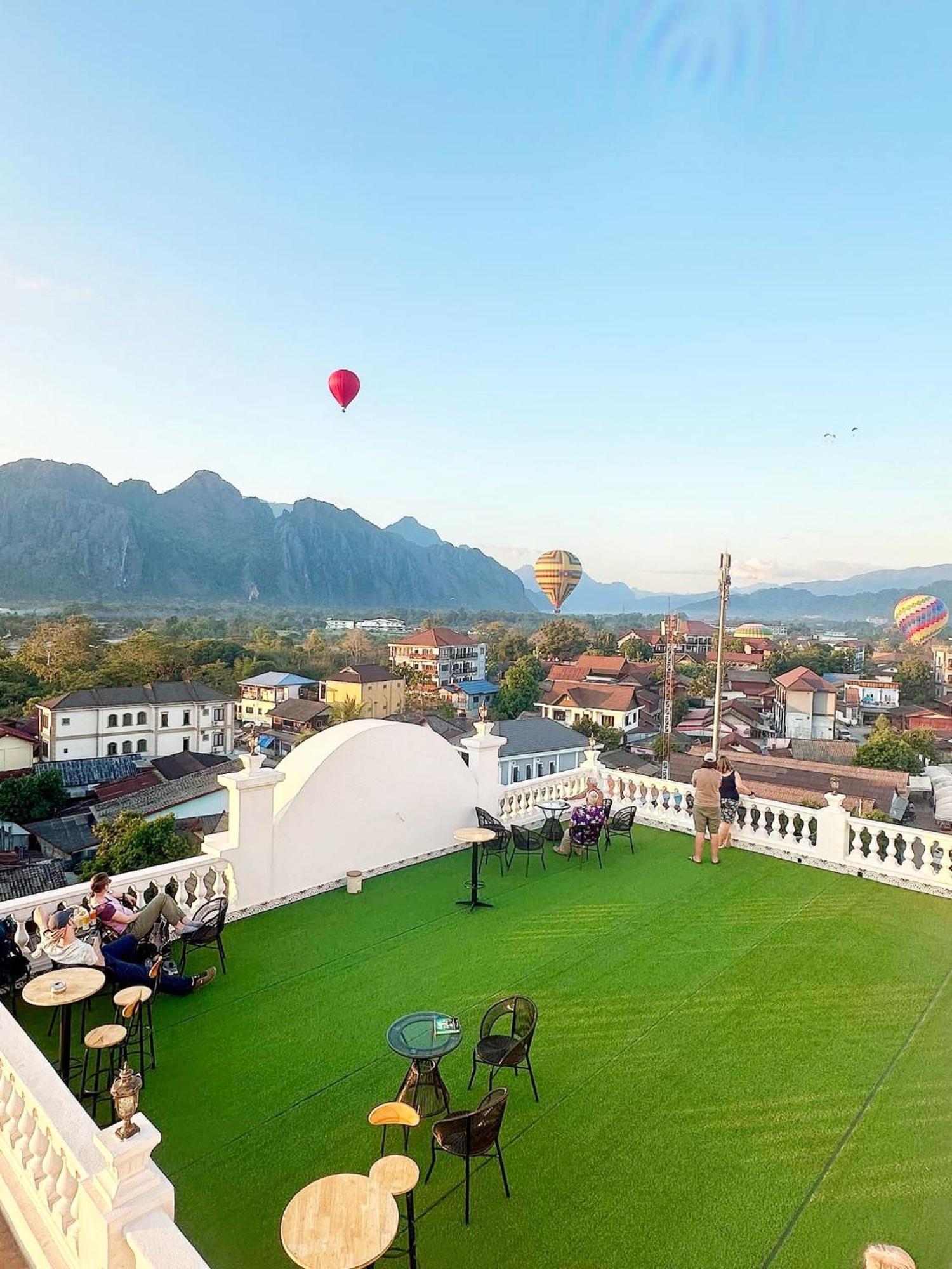 Sky Hotel Vang Vieng Dış mekan fotoğraf